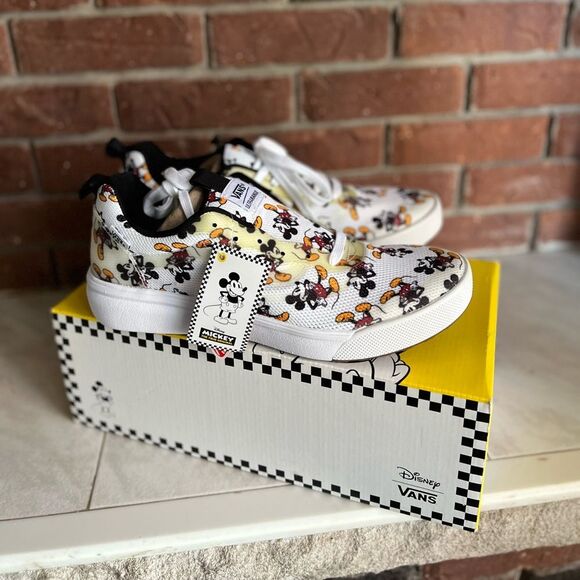 Disney Vans Ultrarange Rapidw Mickey Mouse Print Sneakers Men’s 12 NWT main image 12